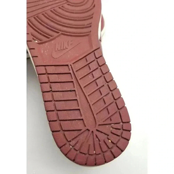 Nike AIR JORDAN 1 Retro Mid Reverse Banned 2017 (554724-601) Mens 11.5 Red Black - Picture 9 of 10